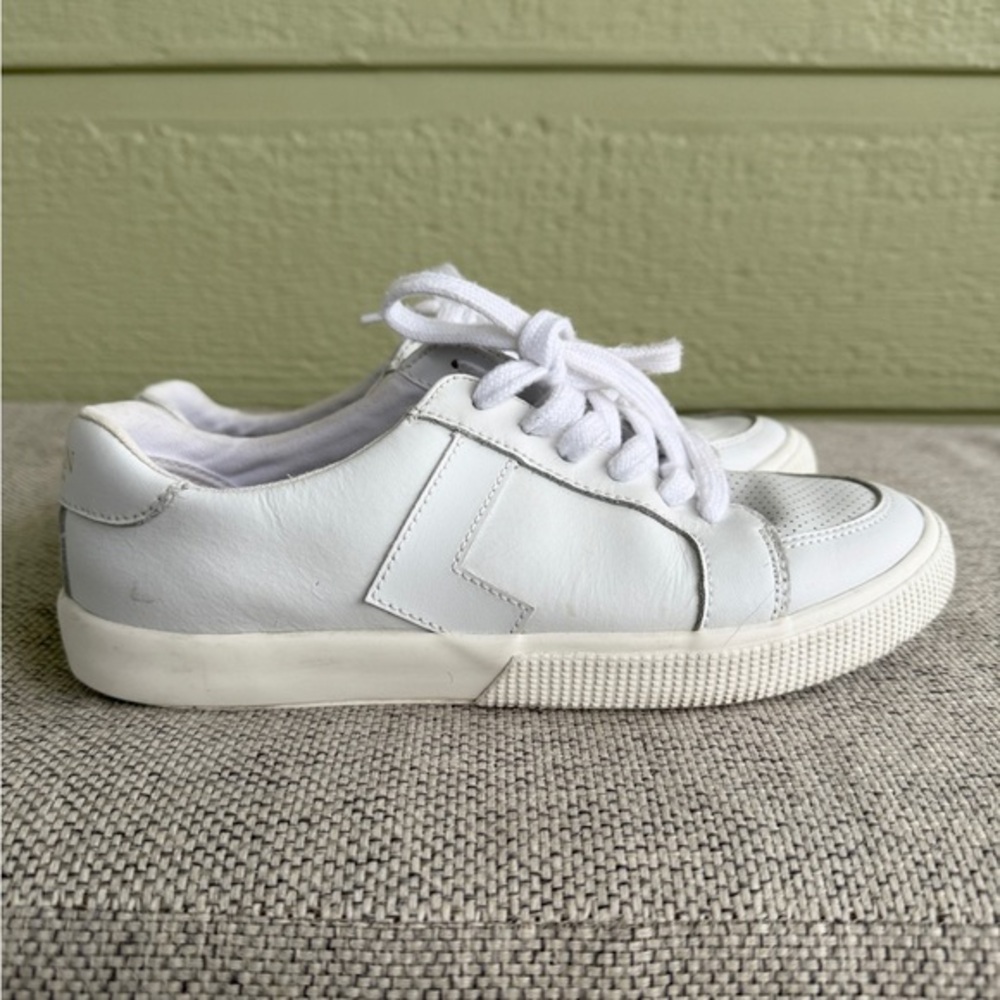 Ralph Lauren wht Jennefer leather sneakers.